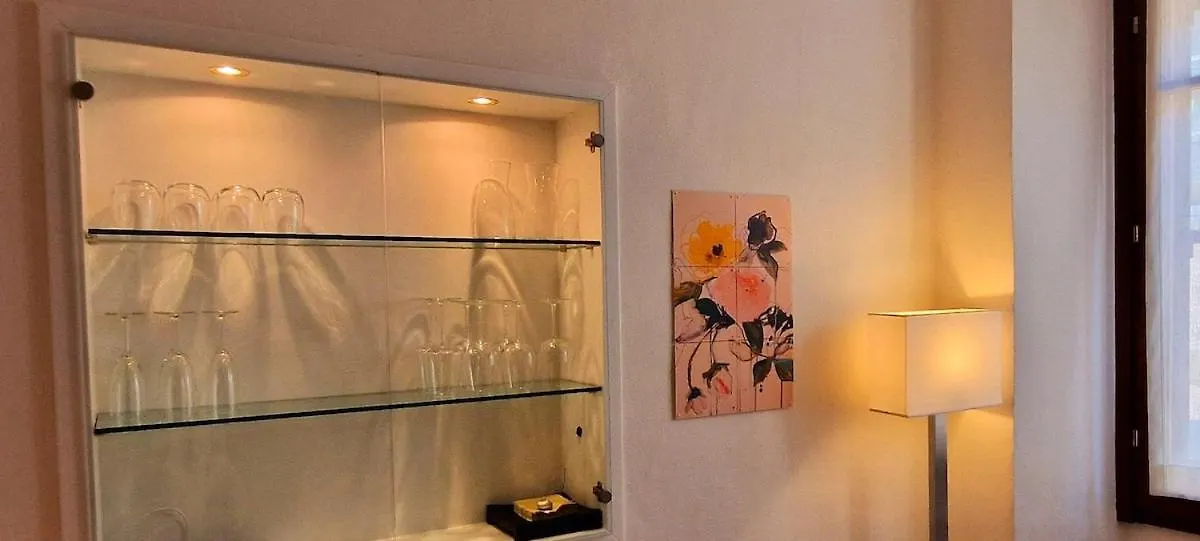 Casa Luini - New, Welcoming And Modern Apartment In The Historic Centre Of Como, With 2 Bedrooms And 1 Complete Bathroom And A Fully Equipped Kitchen