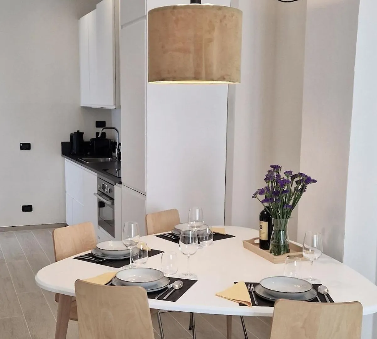 Casa Luini - New, Welcoming And Modern Apartment In The Historic Centre Of Como, With 2 Bedrooms And 1 Complete Bathroom And A Fully Equipped Kitchen 0*,
