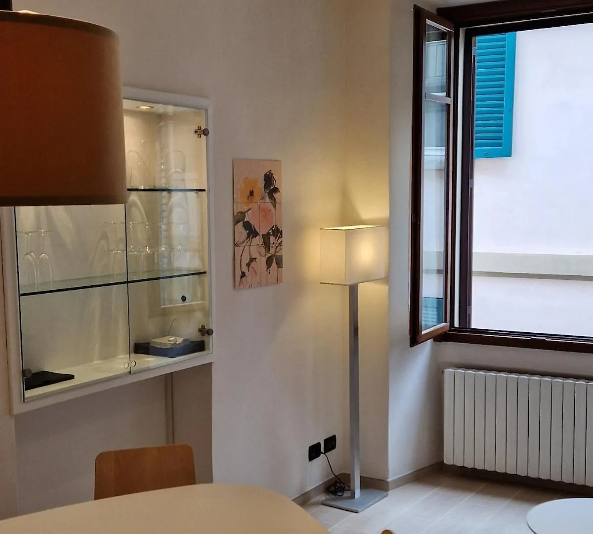 Casa Luini - New, Welcoming And Modern Apartment In The Historic Centre Of Como, With 2 Bedrooms And 1 Complete Bathroom And A Fully Equipped Kitchen