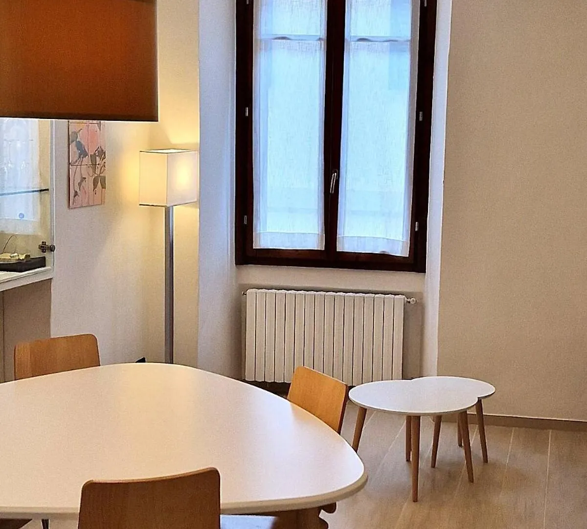 Casa Luini - New, Welcoming And Modern Apartment In The Historic Centre Of Como, With 2 Bedrooms And 1 Complete Bathroom And A Fully Equipped Kitchen