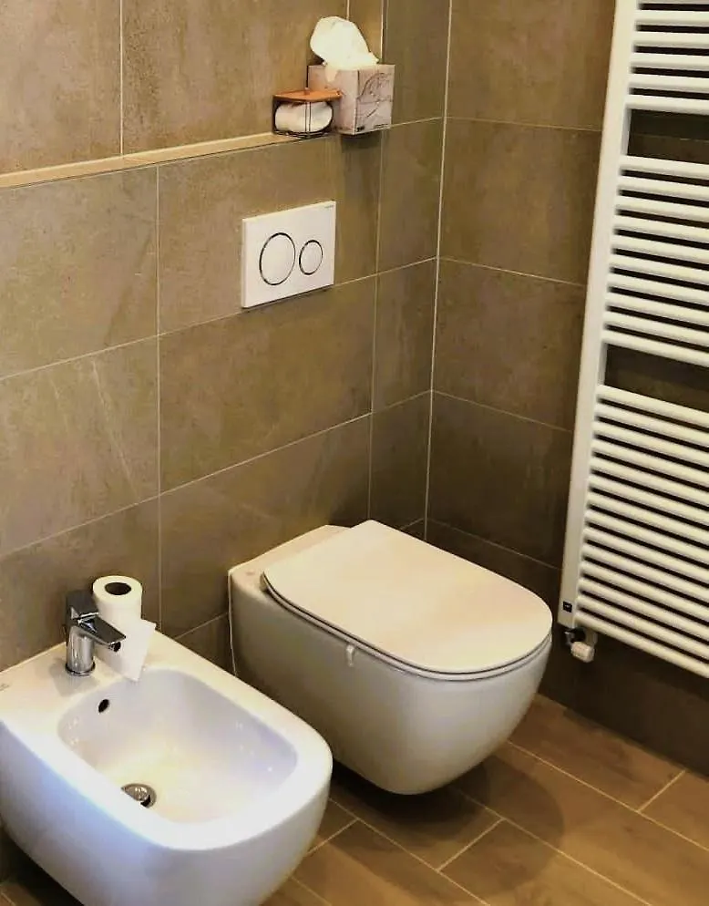 Casa Luini - New, Welcoming And Modern Apartment In The Historic Centre Of Como, With 2 Bedrooms And 1 Complete Bathroom And A Fully Equipped Kitchen Italie