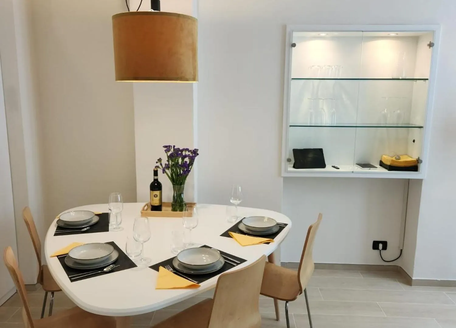 Casa Luini - New, Welcoming And Modern Apartment In The Historic Centre Of Como, With 2 Bedrooms And 1 Complete Bathroom And A Fully Equipped Kitchen 0*,  Italie