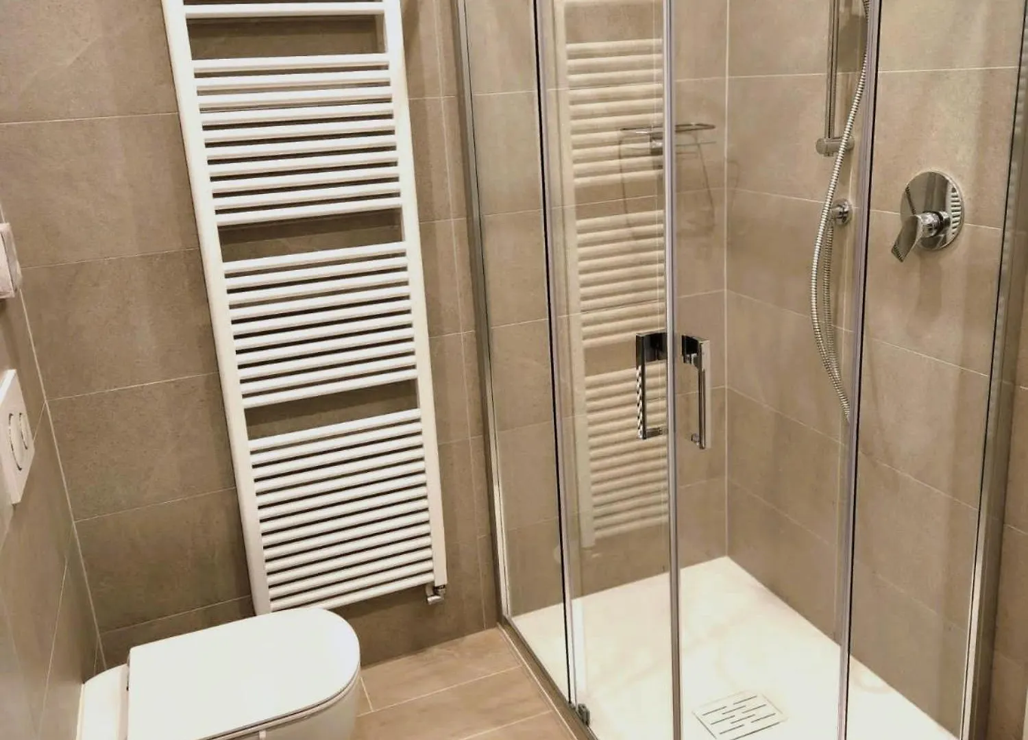 Casa Luini - New, Welcoming And Modern Apartment In The Historic Centre Of Como, With 2 Bedrooms And 1 Complete Bathroom And A Fully Equipped Kitchen Italie