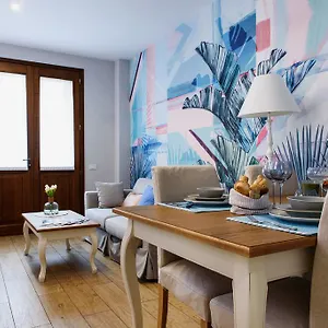 Lora Luxury House Комо